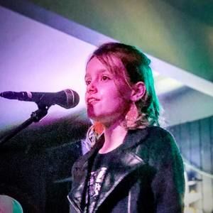 Meet your Posher, Mandie